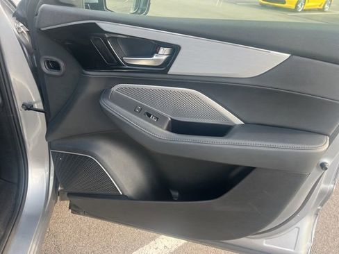 Used 2023 Acura MDX SH-AWD image 26