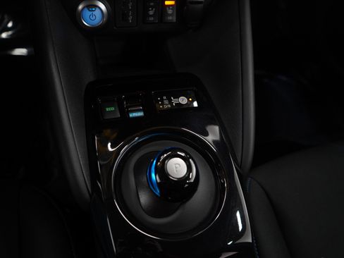 Used 2024 Nissan Leaf SV Plus image 23