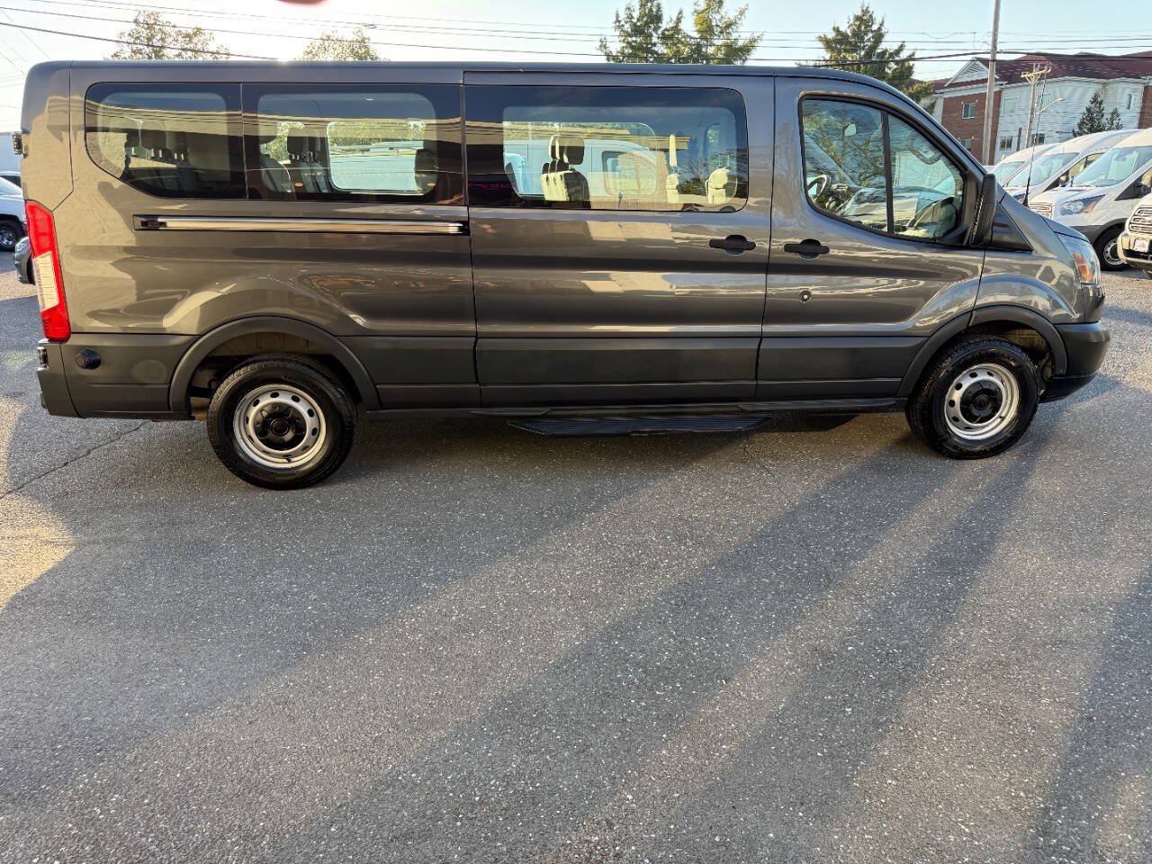 Used 2017 Ford Transit 350 XL RWD image 34