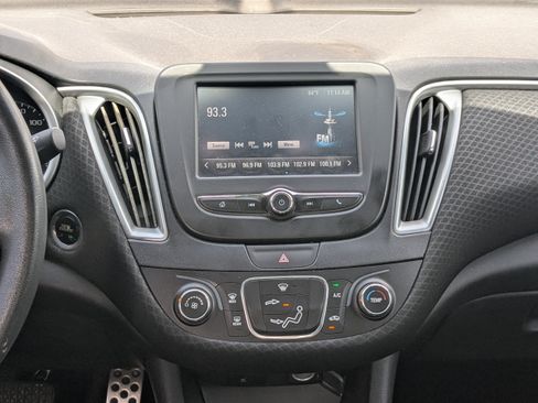 Used 2017 Chevrolet Malibu LS FWD image 14