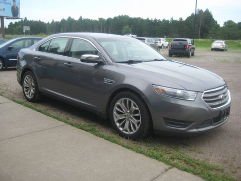 Used 2013 Ford Taurus Limited FWD image 3