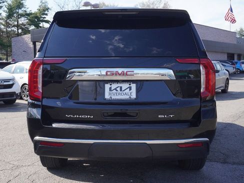 Used 2023 GMC Yukon SLT w/ SLT Premium Package AWD/4WD image 19