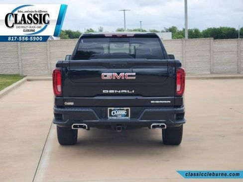 Used 2024 GMC Sierra 1500 Denali w/ Denali Reserve Package AWD/4WD image 9