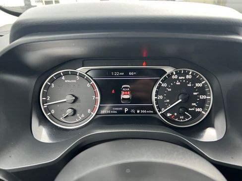 Used 2024 Nissan Rogue SV image 18