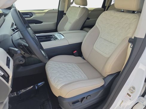 New 2026 Nissan Armada Platinum AWD/4WD image 15