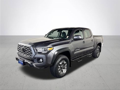 Used 2021 Toyota Tacoma TRD Off-Road image 2