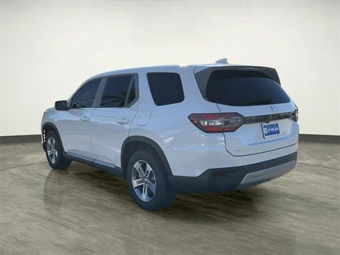 New 2025 Honda Pilot EX-L image 6