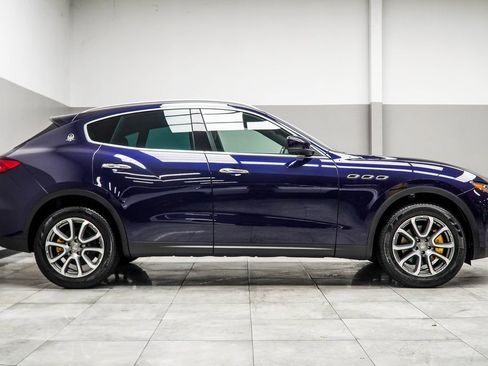 Used 2018 Maserati Levante image 6