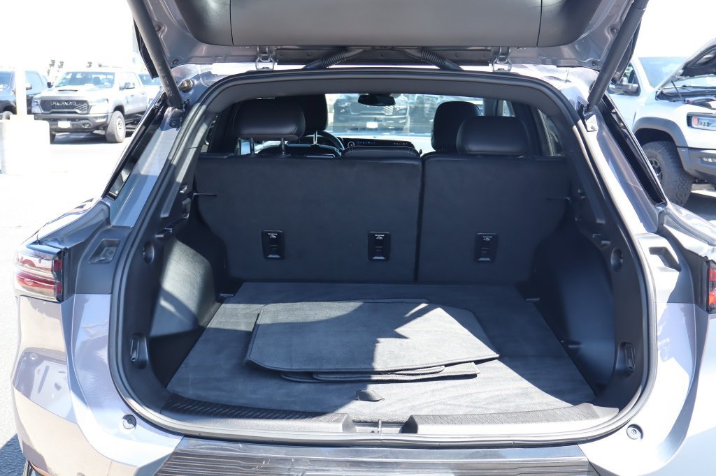 Used 2024 Chevrolet Equinox EV LT FWD image 37
