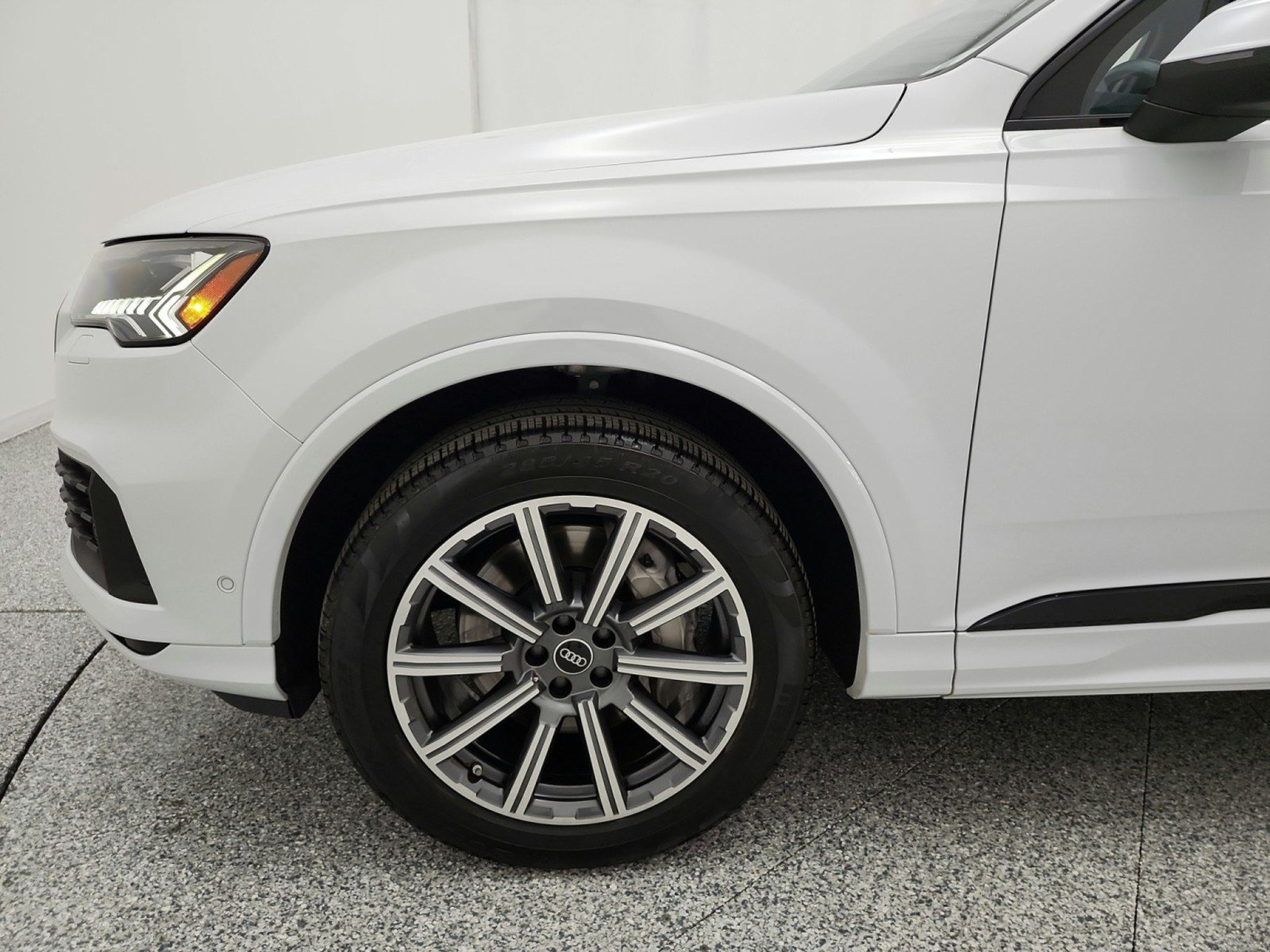 Used 2023 Audi Q7 2.0T Premium Plus AWD/4WD image 17