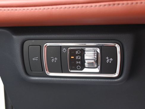 Used 2025 Lincoln Aviator Reserve w/ Luxury Package AWD/4WD image 21