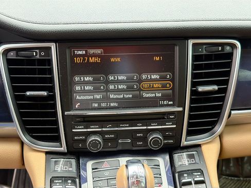 Used 2013 Porsche Panamera 4 Platinum Edition image 15