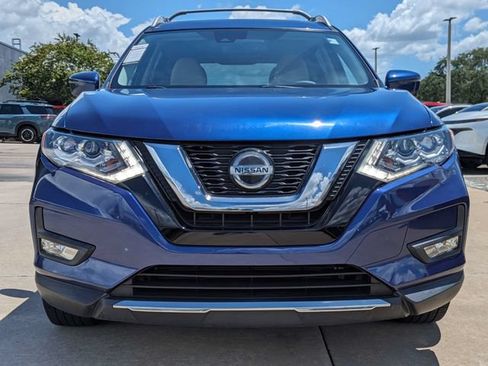 Used 2019 Nissan Rogue SL w/ Premium Package FWD image 2