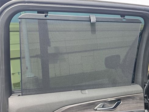 Used 2024 Jeep Grand Cherokee Limited w/ Luxury Tech Group II image 13