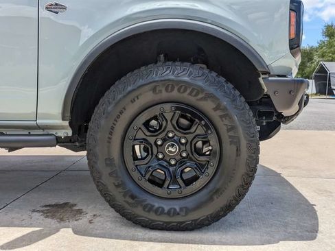 Used 2024 Ford Bronco Wildtrak AWD/4WD image 12