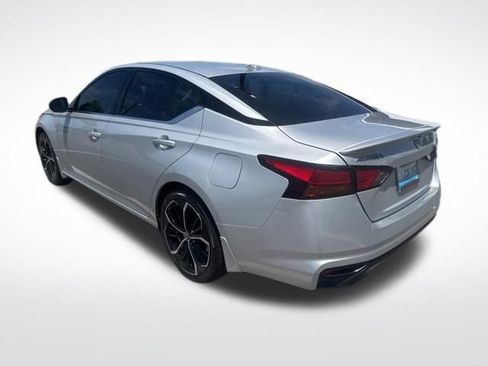 Used 2024 Nissan Altima 2.5 SR w/ SR Premium Package FWD image 6