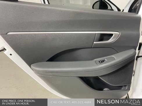 Used 2021 Hyundai Sonata SE FWD image 22