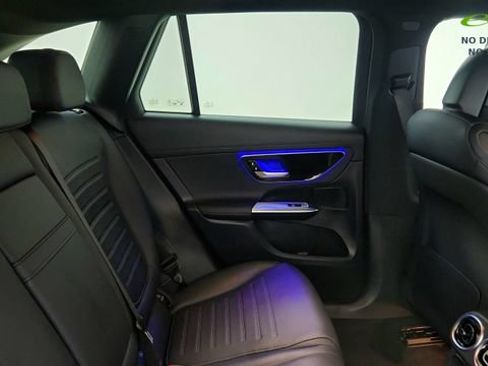 Used 2025 Mercedes-Benz GLC 300 4MATIC image 27