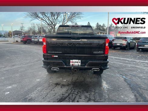 Used 2020 Chevrolet Silverado 1500 High Country w/ Technology Package image 4