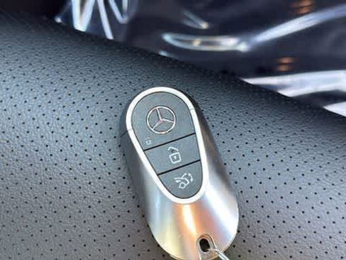 Certified 2025 Mercedes-Benz GLC 300 4MATIC image 38