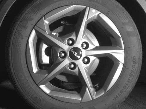 Used 2025 Kia K4 LXS image 12