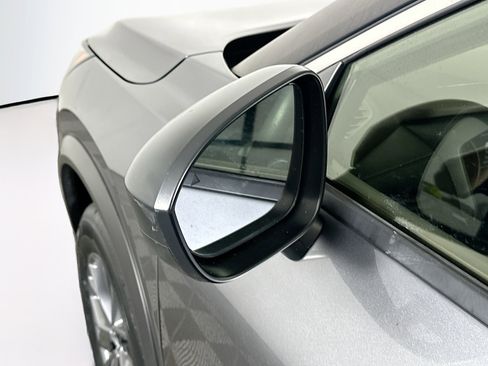 Used 2023 Nissan Rogue S image 16