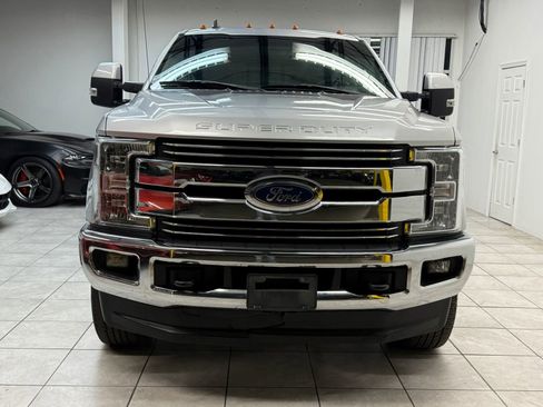 Used 2019 Ford F250 Lariat w/ Lariat Value Package image 2