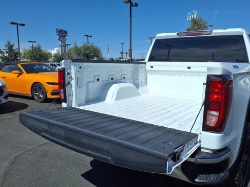 Used 2024 GMC Sierra 1500 Pro AWD/4WD image 16