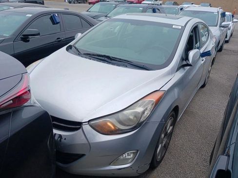 Used 2011 Hyundai Elantra Limited FWD image 2