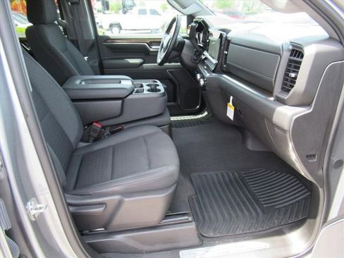 Used 2024 GMC Sierra 1500 Elevation AWD/4WD image 9