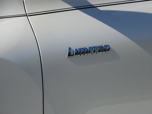 Used 2013 Toyota Highlander Limited FWD image 6