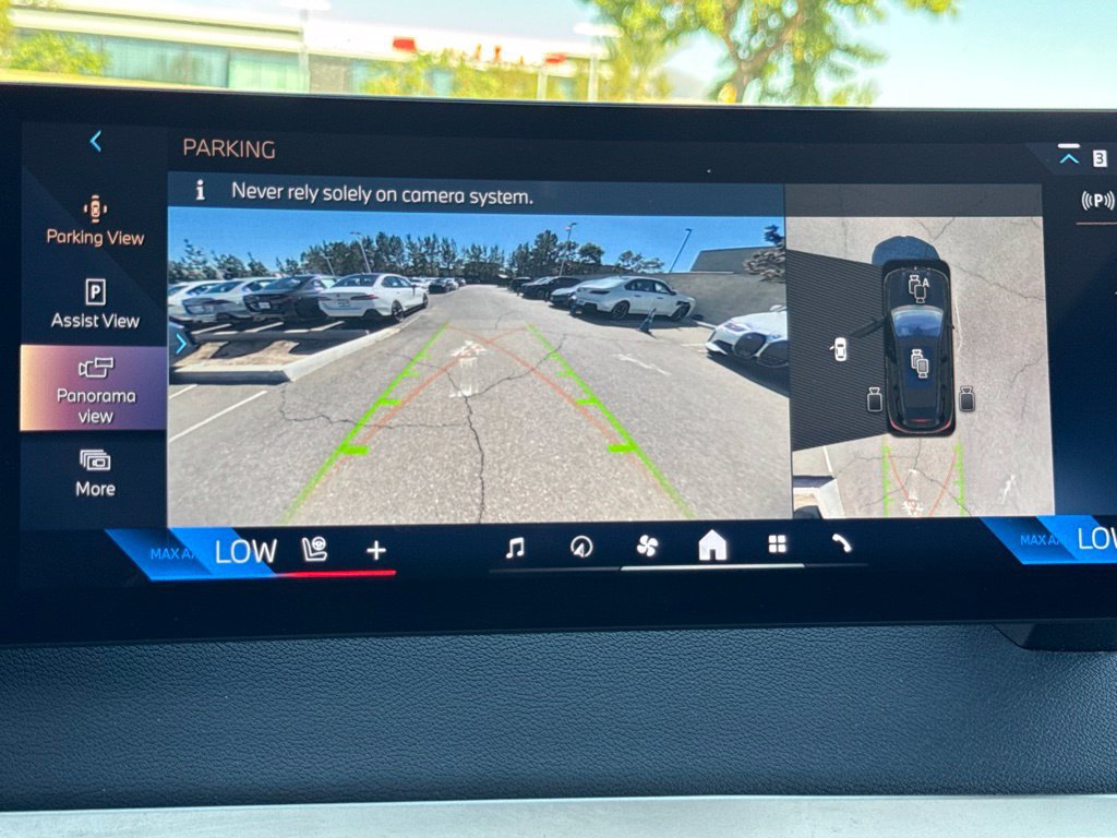 Certified 2024 BMW iX xDrive50 AWD/4WD image 31