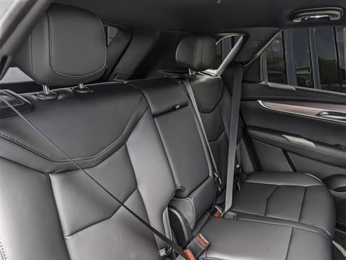 New 2025 Cadillac XT5 Luxury image 20