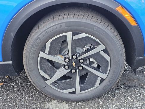 New 2026 Chevrolet Equinox EV LT image 28