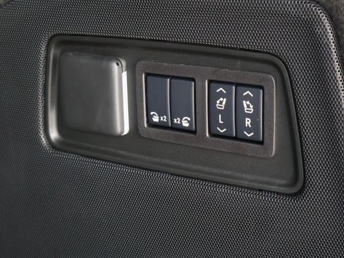 Used 2025 Cadillac Escalade ESV Premium Luxury w/ LPO, Floor Liner Package image 31