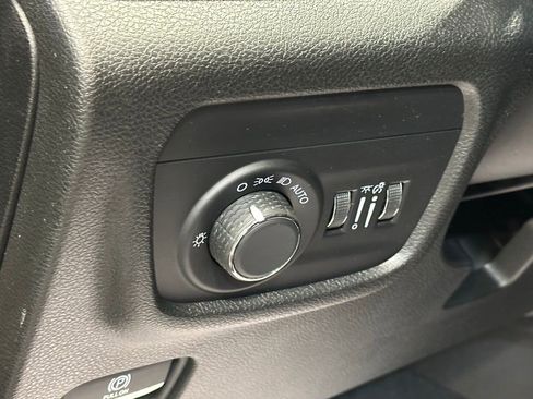 Used 2024 Jeep Grand Cherokee Altitude image 14