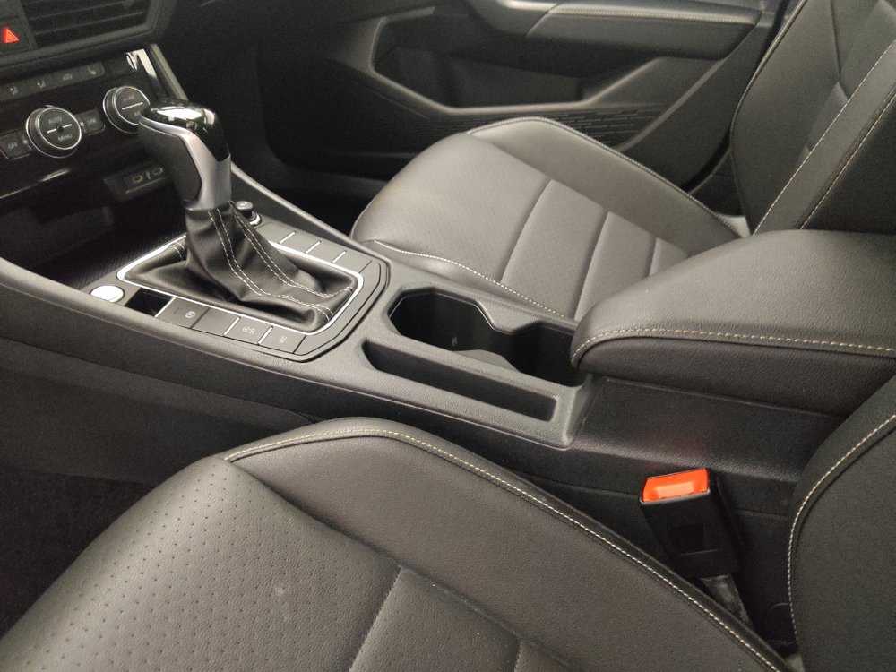 Used 2024 Volkswagen Jetta SE FWD image 26