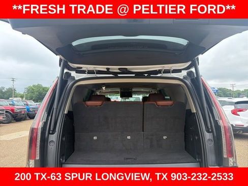 Used 2019 Cadillac Escalade Premium Luxury RWD image 11