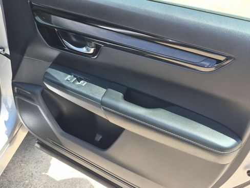 Used 2025 Honda CR-V EX-L image 31
