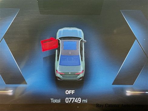 Used 2024 BMW 540i xDrive w/ Premium Package image 12