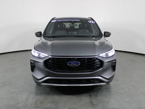 Used 2023 Ford Escape ST-Line FWD image 13