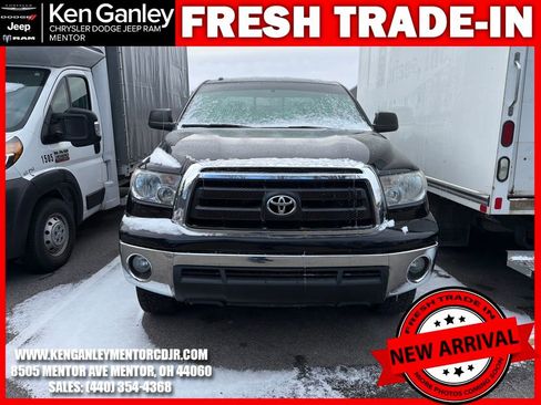 Used 2011 Toyota Tundra 4x4 Double Cab w/ TRD Off-Road Pkg image 3