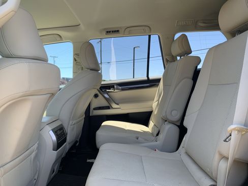 Certified 2023 Lexus GX 460 Premium AWD/4WD image 32