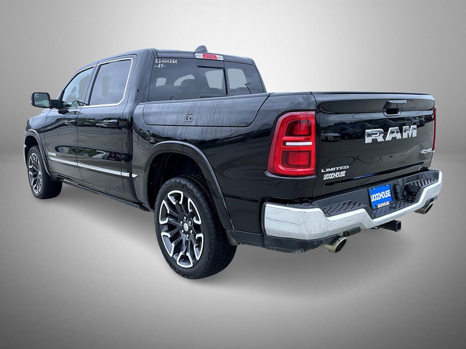 Used 2025 RAM 1500 Limited AWD/4WD image 7