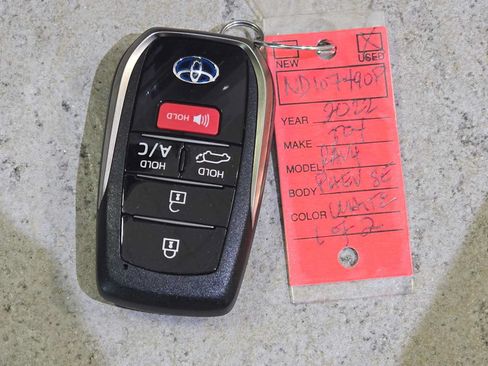 Certified 2022 Toyota RAV4 SE w/ Weather & Moonroof Package AWD/4WD image 32