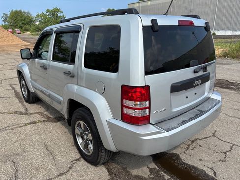 Used 2008 Jeep Liberty Sport w/ Popular Equipment Group AWD/4WD image 5