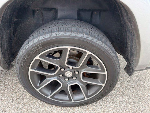 Used 2019 RAM 1500 Laramie AWD/4WD image 7
