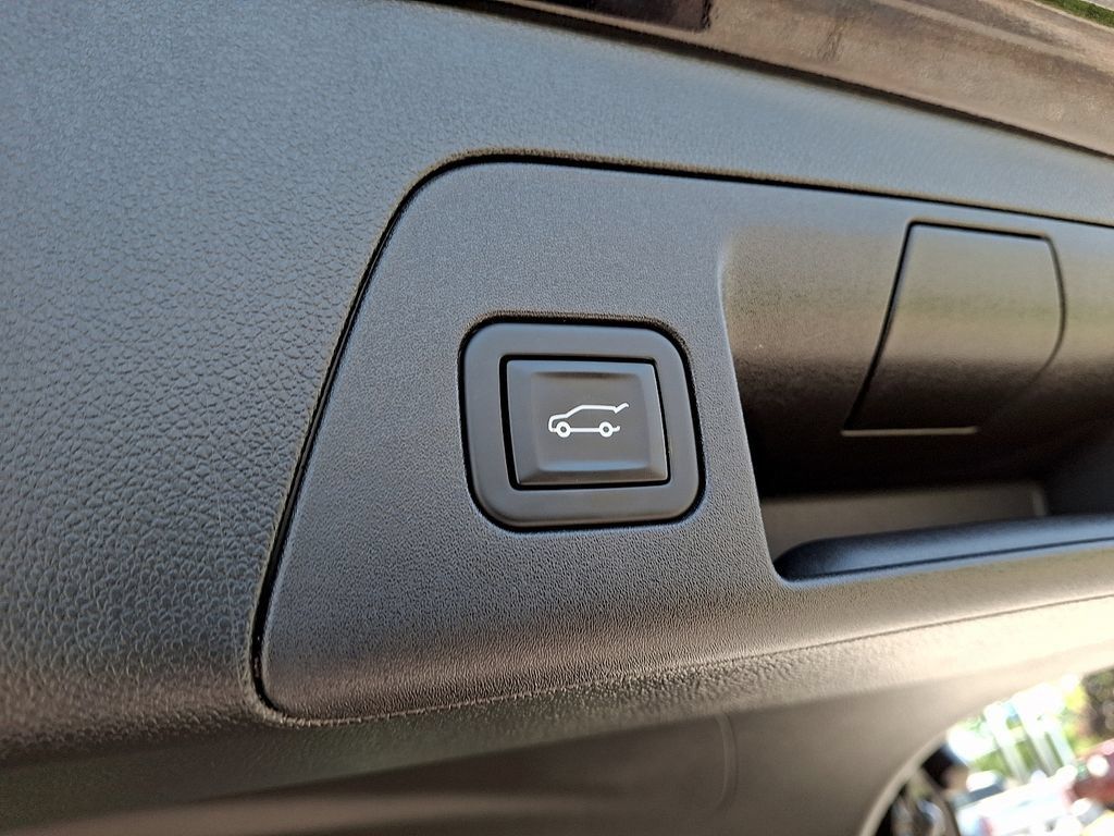 Certified 2023 Buick Envision Avenir AWD/4WD image 30