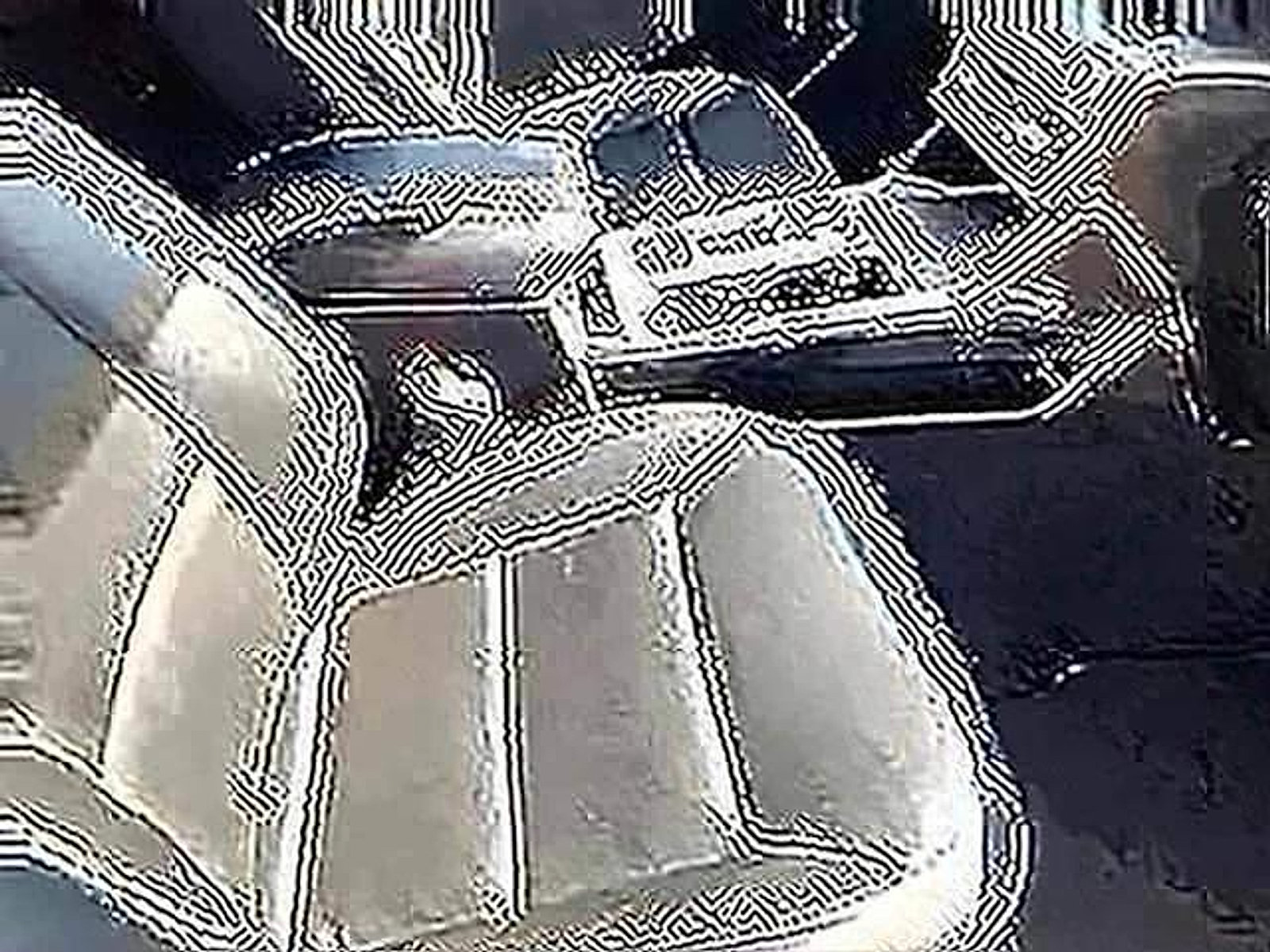 Used 2024 Ford Explorer XLT w/ Equipment Group 202A RWD image 6