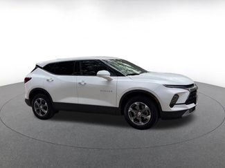 Used 2025 Chevrolet Blazer LT FWD video 2